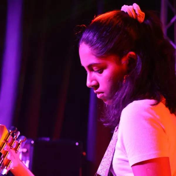 Ameiyah, guitar